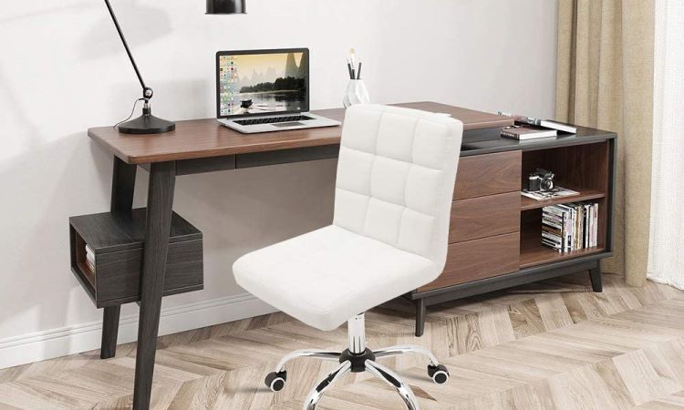 A Chair That is Upright
